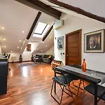 Modern Apartment Piazza Statuto Porta Susa Fs