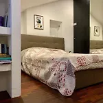 Modern Apartment Piazza Statuto Porta Susa Fs