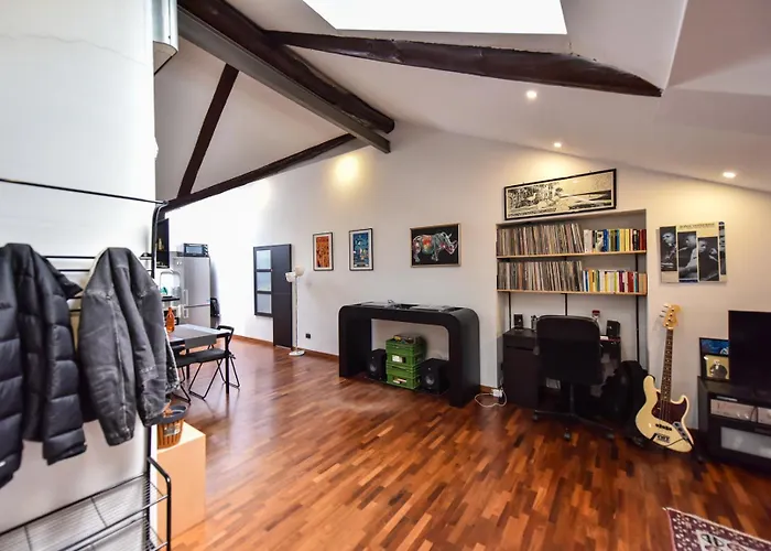 Modern Apartment Piazza Statuto Porta Susa Fs